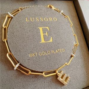 Lussoro letter E 18kt gold plated bracket 6+2” inches